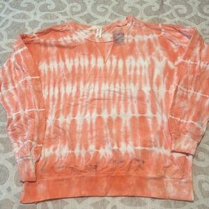 Coral tie dye pullover